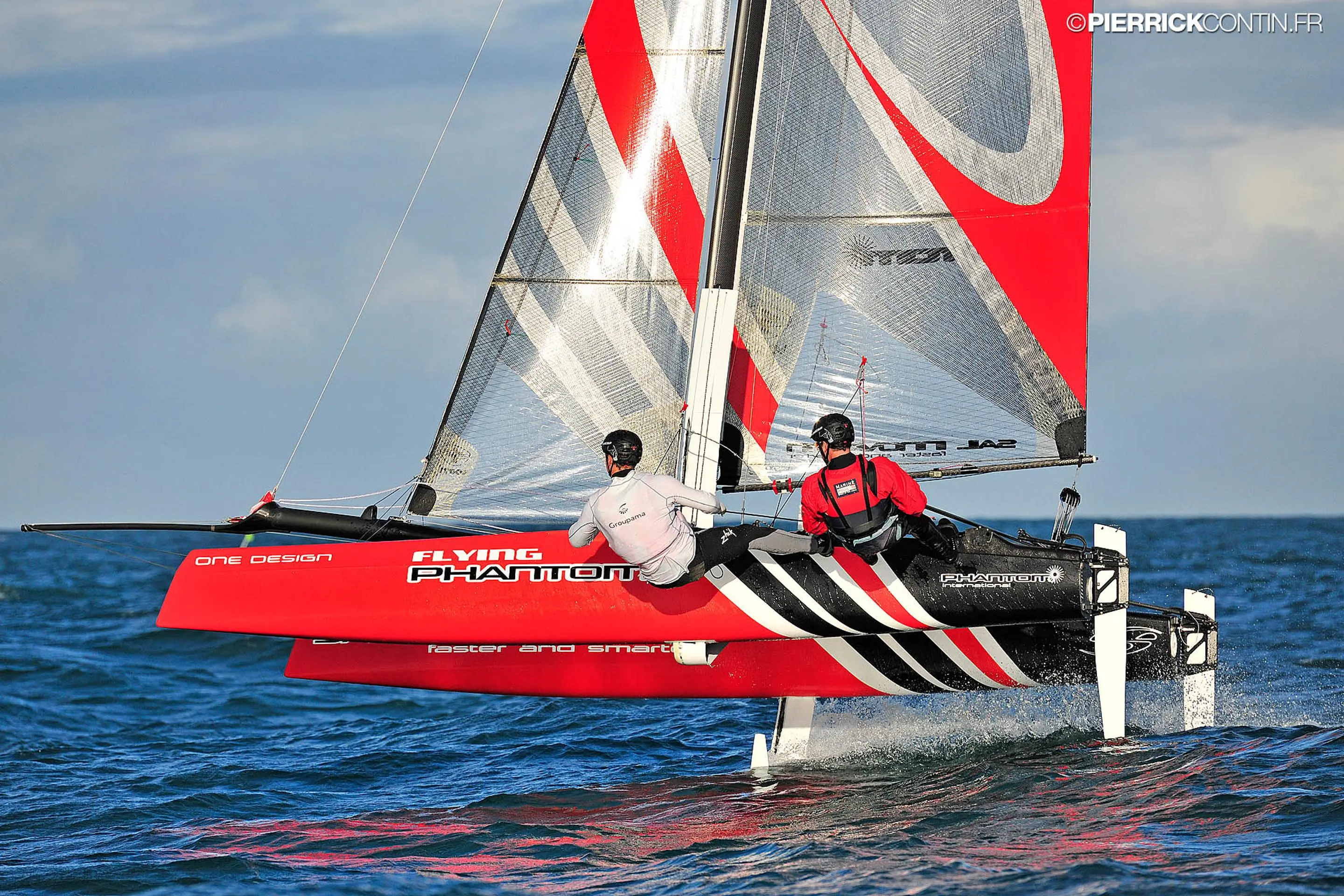 Flying Phantom Catmaran